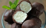 Çikolata Kaplı Hindistan Cevizi Topları